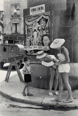  Henri Cartier-Bresson, 	Arles. 1959.