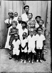 Seydou Keita. A family from Bamako.  c. 1954 / printed 1996.